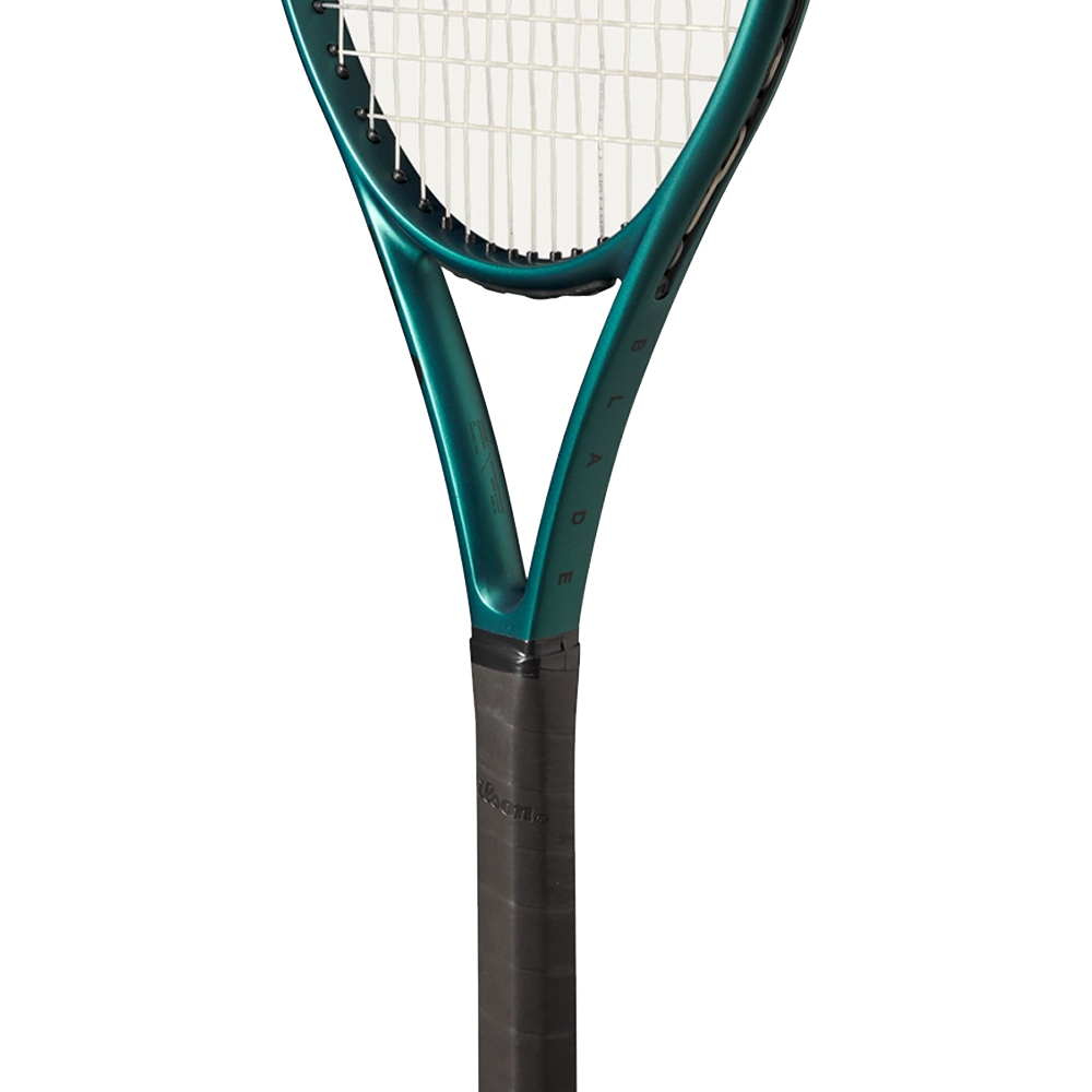 Wilson Blade Jr. 26 V9