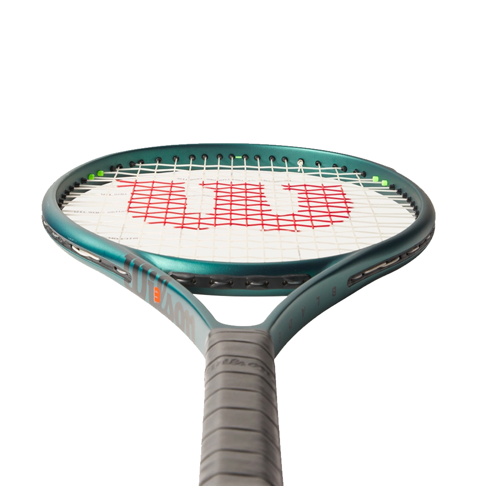 Wilson Blade Jr. 26 V9